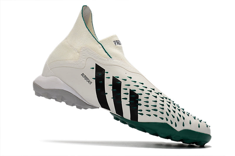 Chuteira Adidas Predator Freak + Society EQT