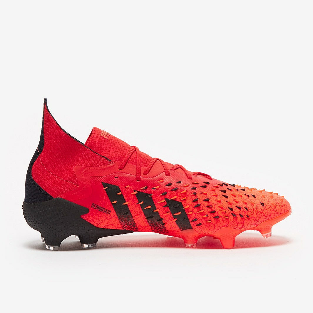 Chuteira Adidas Predator Freak .1 Meteorite