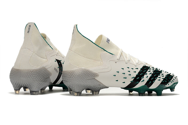 Chuteira Adidas Predator Freak .1 EQT