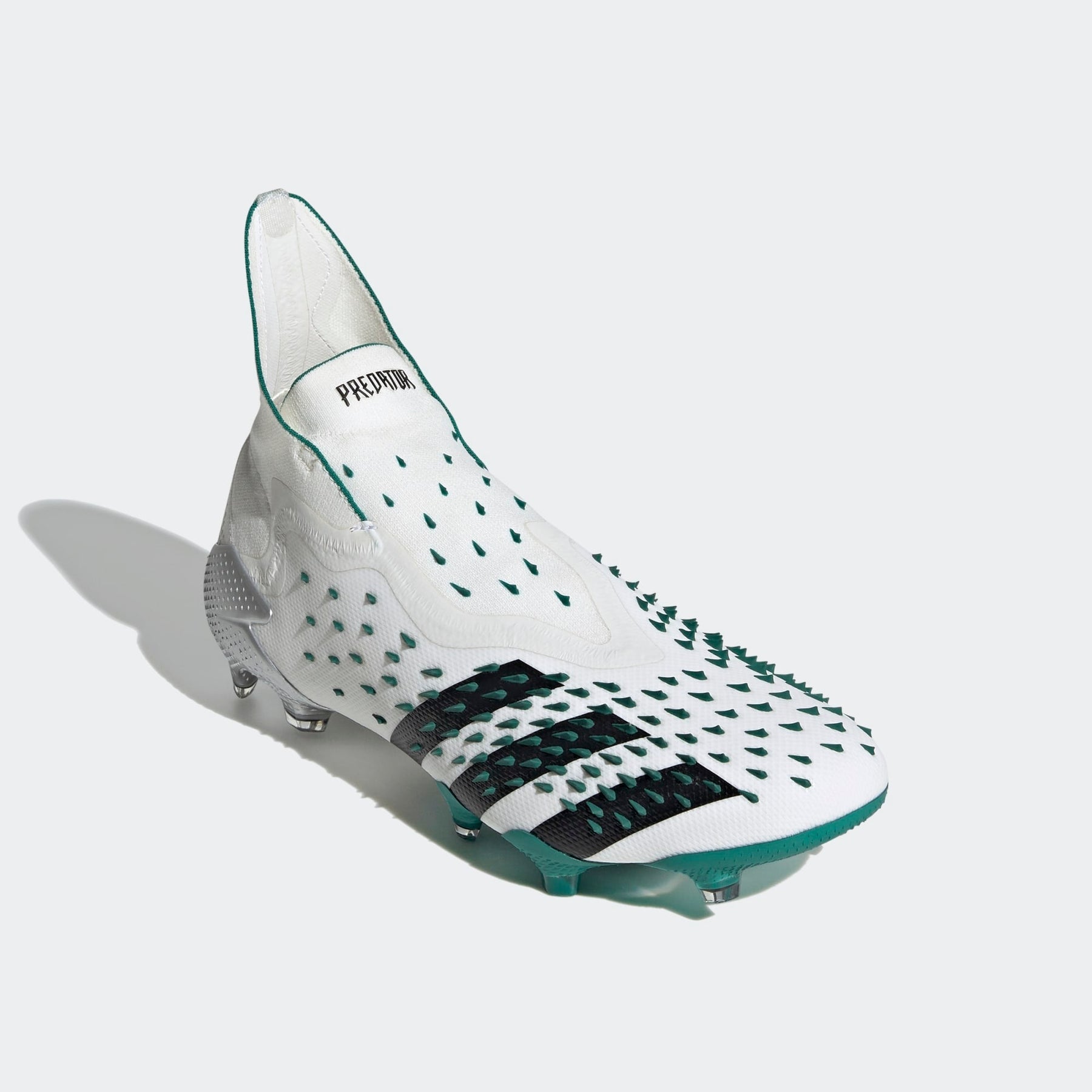 Chuteira Adidas Predator Freak + EQT