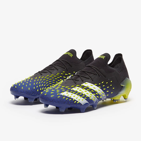 Chuteira Adidas Predator Freak .1 Low Superlative