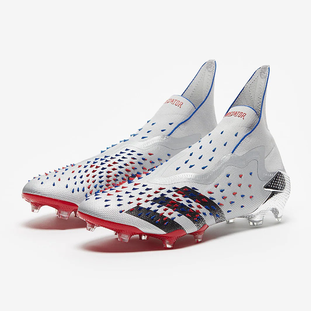 Chuteira Adidas Predator Freak + Showpiece