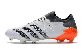 Chuteira Adidas Predator Freak .1 Low White Spark