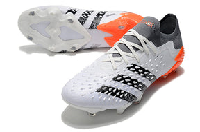 Chuteira Adidas Predator Freak .1 Low White Spark