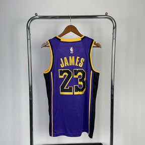 Regata NBA Los Angeles Lakers Statement 22/23 LeBron James 23 Roxa